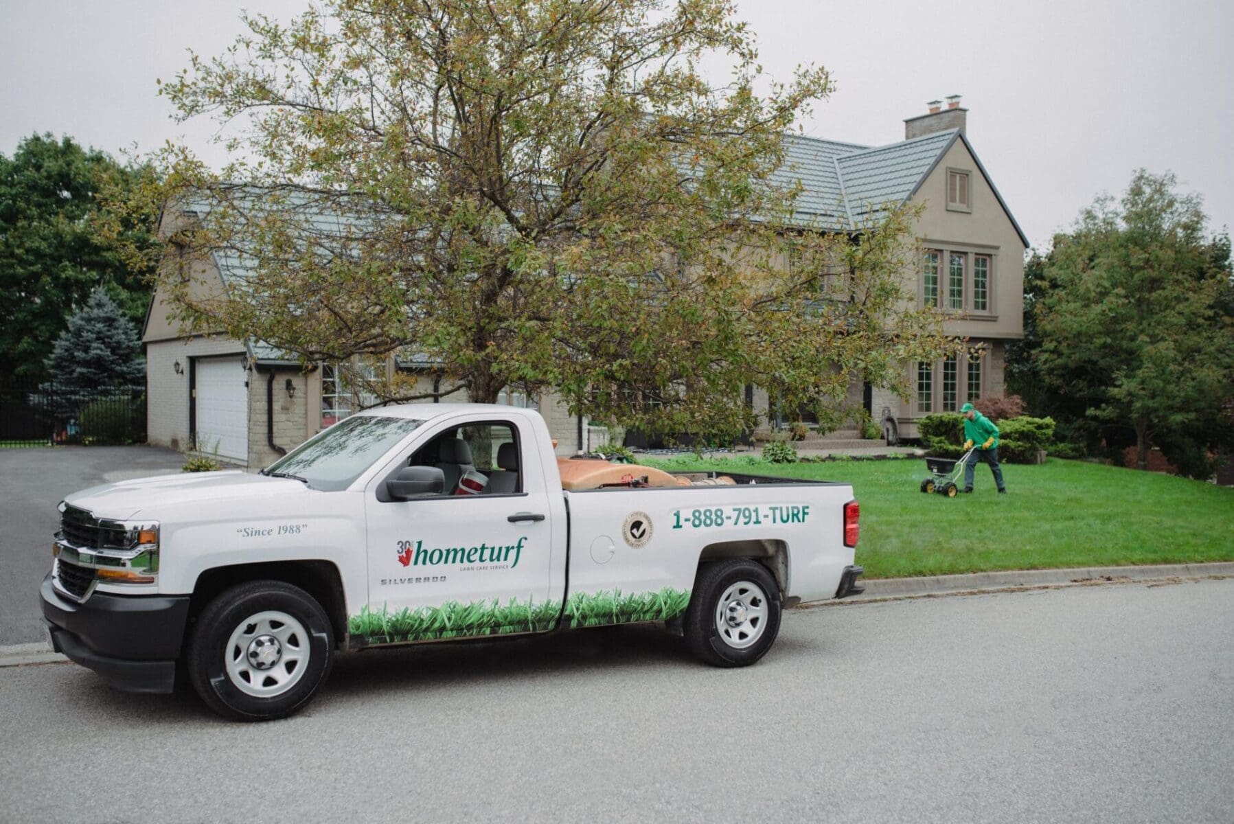Read more about the article The Fall-Proof Guide to Autumn Lawn Care